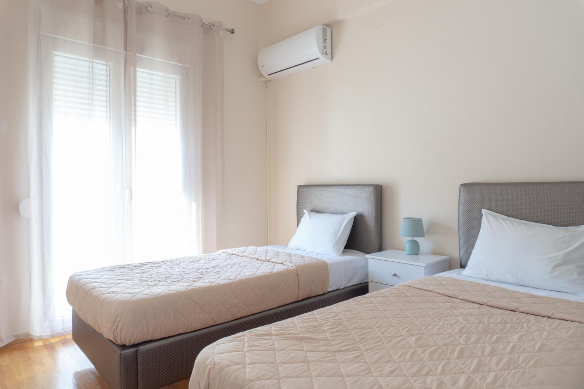Cozy Apartment In Pangrati Area! Atene Esterno foto
